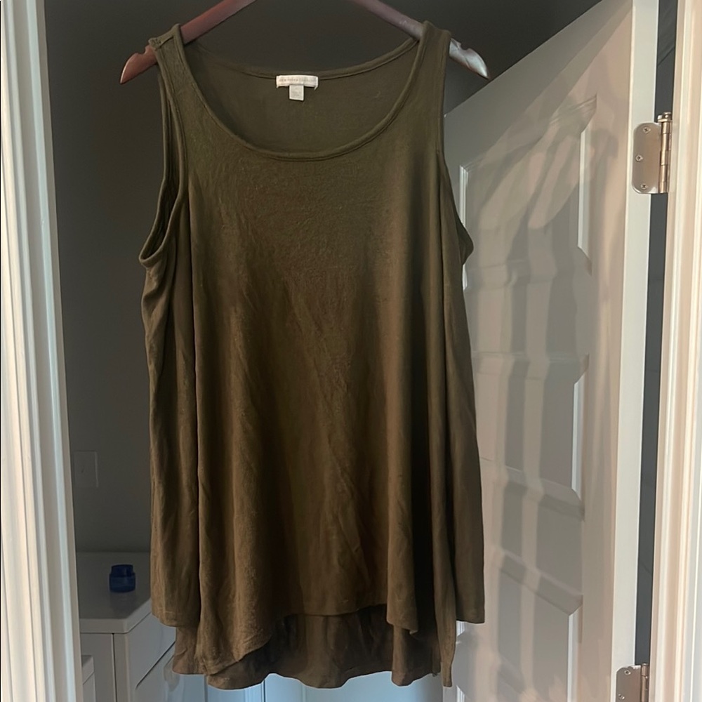 Women's Olive Green New York & Company Cold Shoulder Sweater